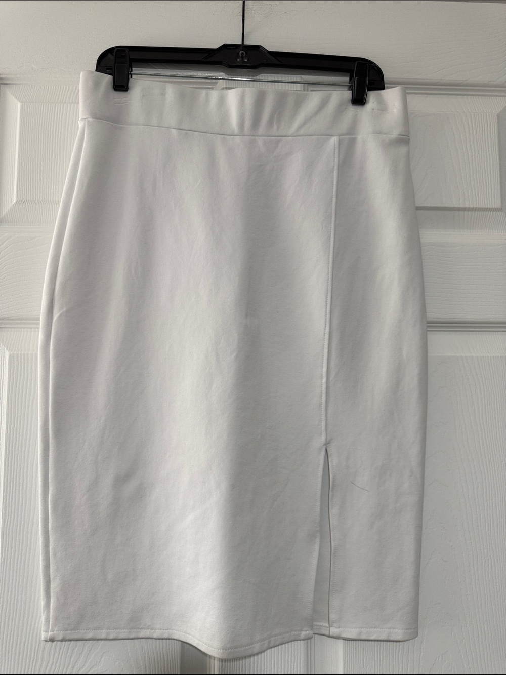 chic White Pencil Skirt with Center Front Slit